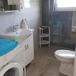Nora Stinjan Apartment Pula