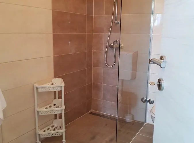 Appartement Nora Stinjan *