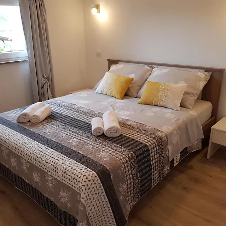 Nora Stinjan Apartmán Pula