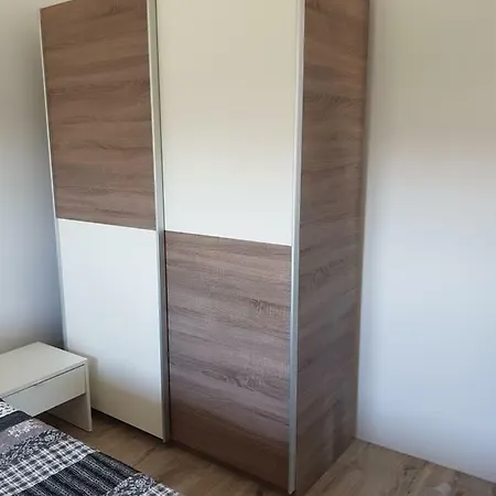 Nora Stinjan Appartement Pula