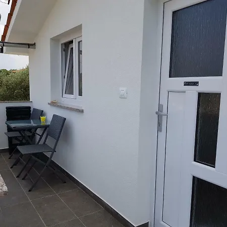 Apartmán Nora Stinjan