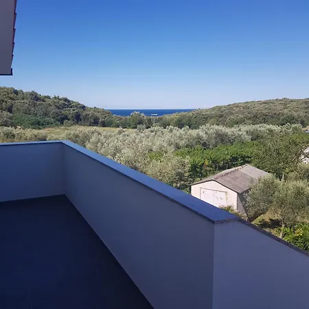 Apartament Nora Stinjan