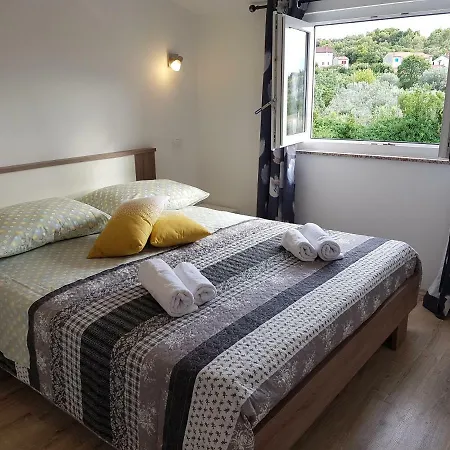 Apartament Nora Stinjan