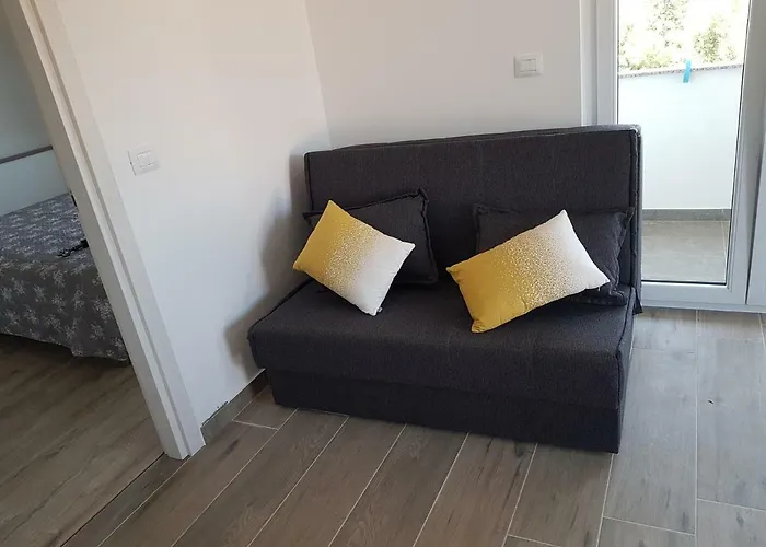 Nora Stinjan Apartment Pula